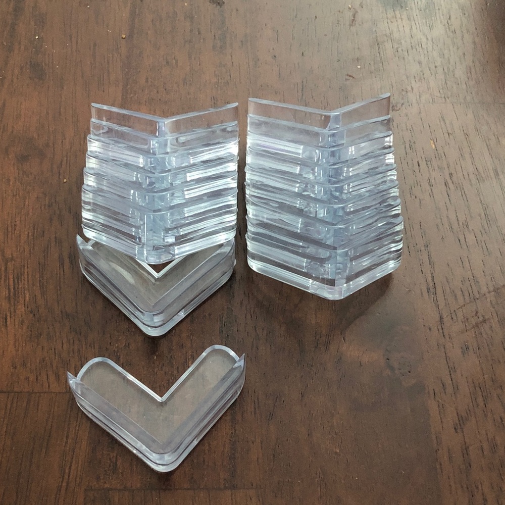 🚚 Clear Corner Protectors